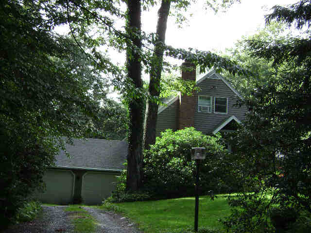 Building photograph for 82 WOODLAND RD